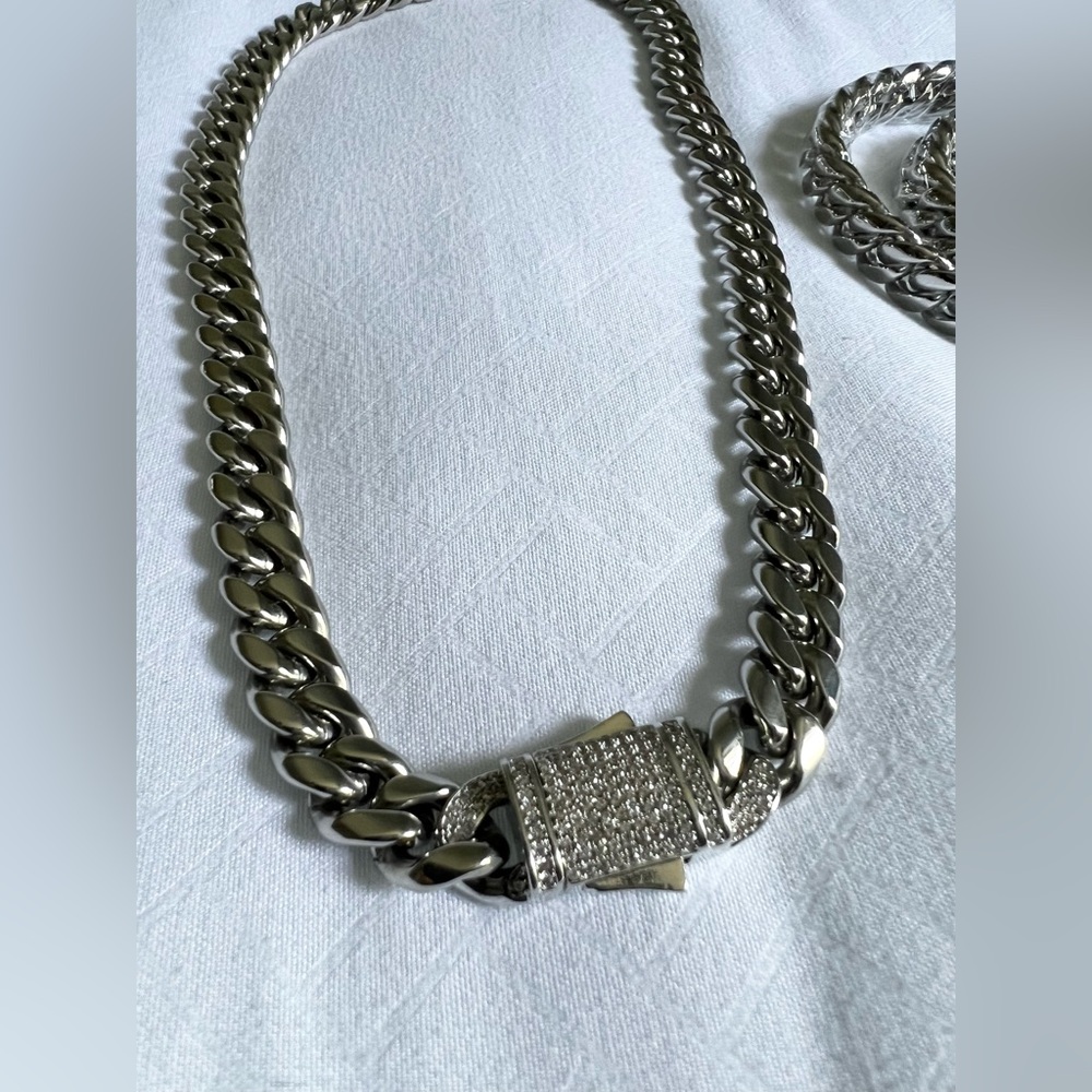 Monaco Necklaces - Picture 2 of 4